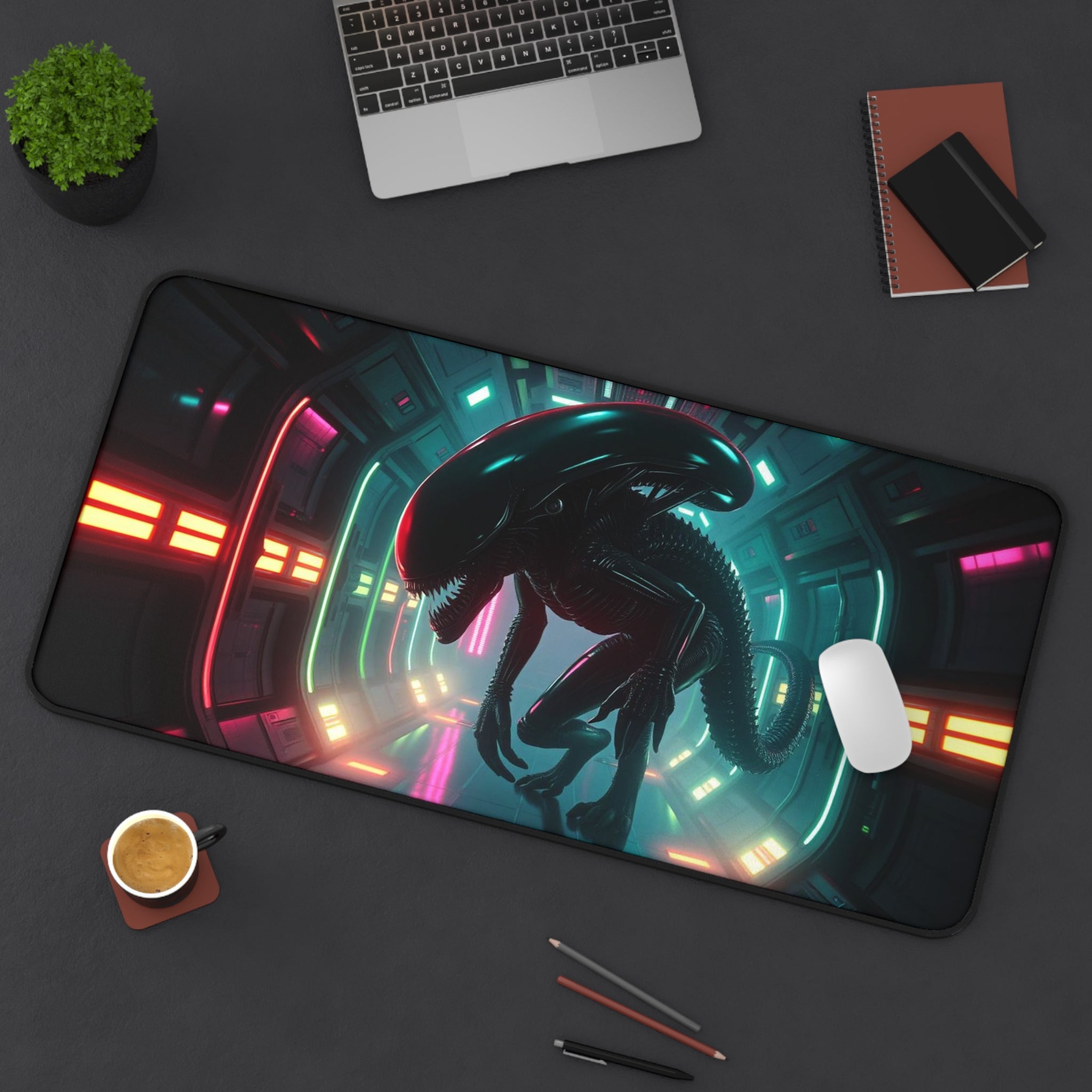 Aliens Desk Mat, Sci-Fi Extra Mouse Pad, Keyboard Mat, Desk Pad, Gaming Desk Pad, Mousemat, Deskmat Deskpad